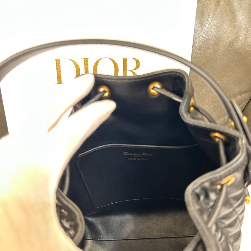全新Dior Caro 黑色水桶包-12