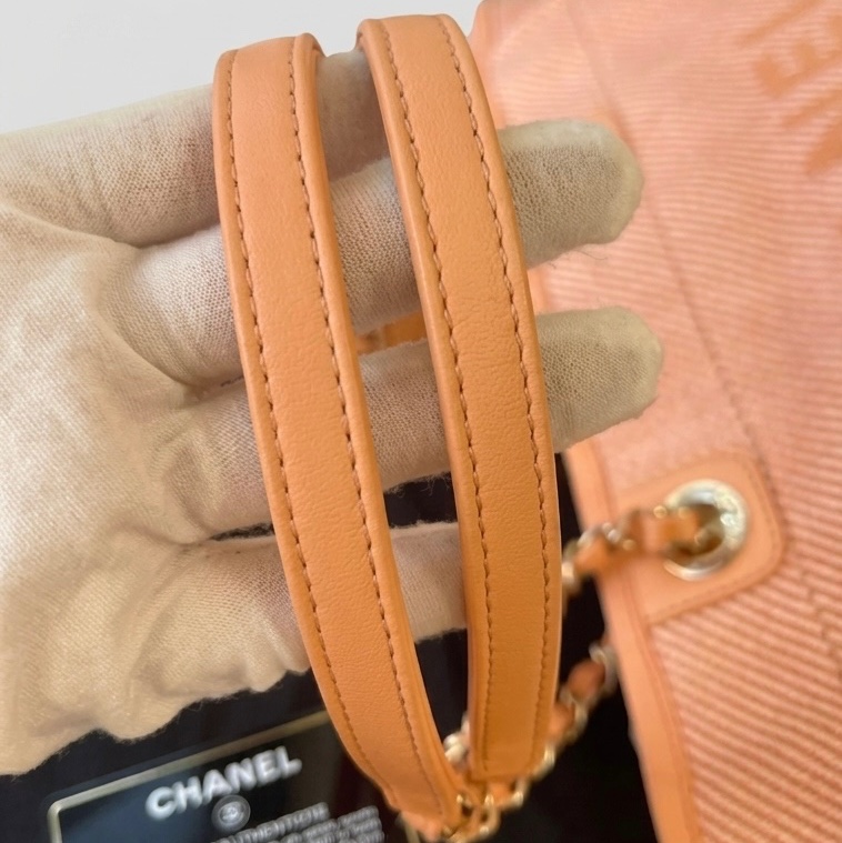 Chanel 沙灘包 30開 近新 五金帶膜 尺寸:34*24*13-6