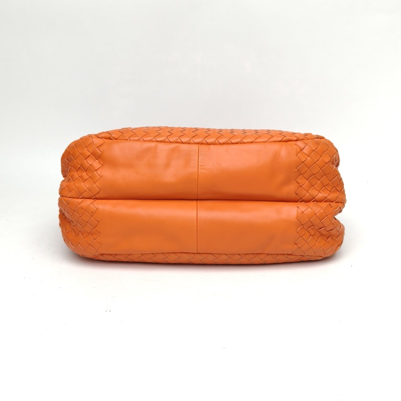 BOTTEGA VENETA 橘色羊皮鎢鋼扣和尚包-3