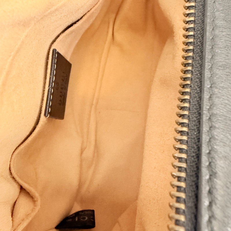 Gucci 黑牛皮馬夢相機包-17