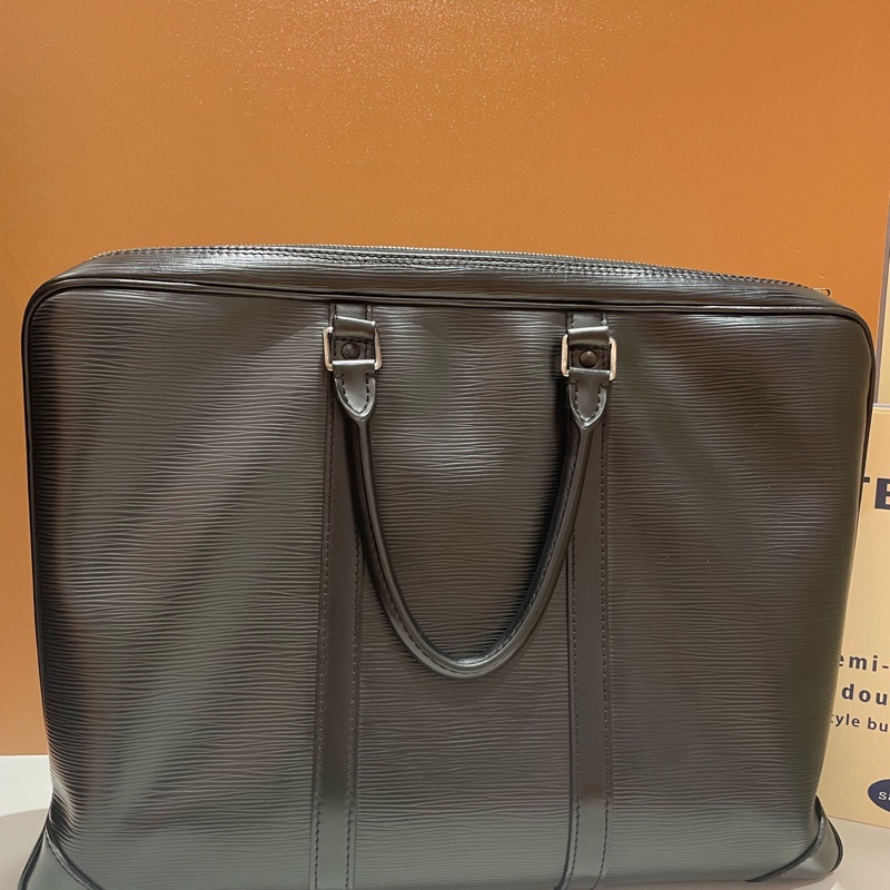 Louis Vuitton 路易威登 男士公文電腦包-1