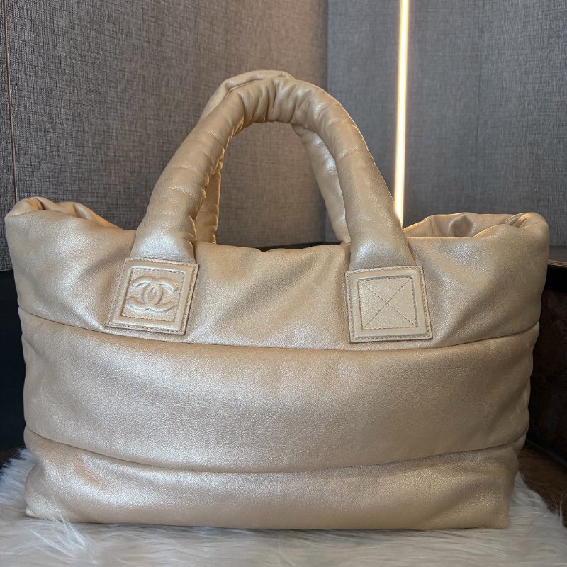 CHANEL 羊皮手提空氣包 奶茶色-1