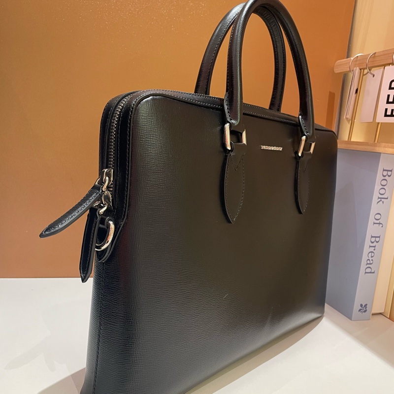 99新 BURBERRY巴寶莉 男士手提包，公文電腦包尺寸37*26*6-3
