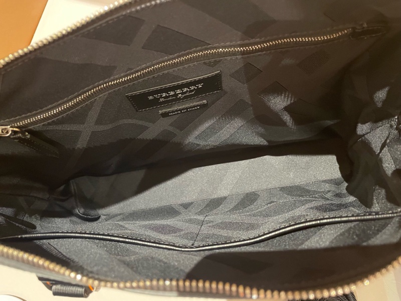 99新 BURBERRY巴寶莉 男士手提包，公文電腦包尺寸37*26*6-6