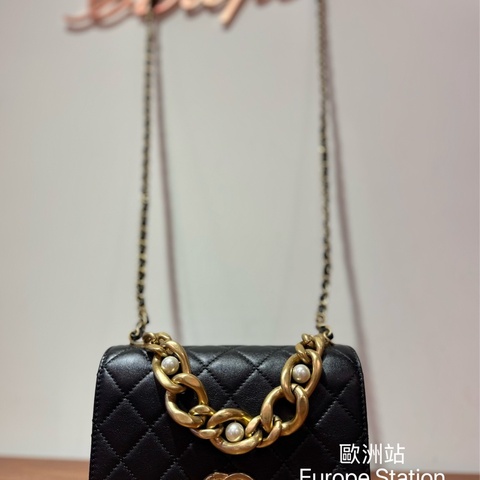CHANEL黑色羊皮珍珠金鏈Flap Bag