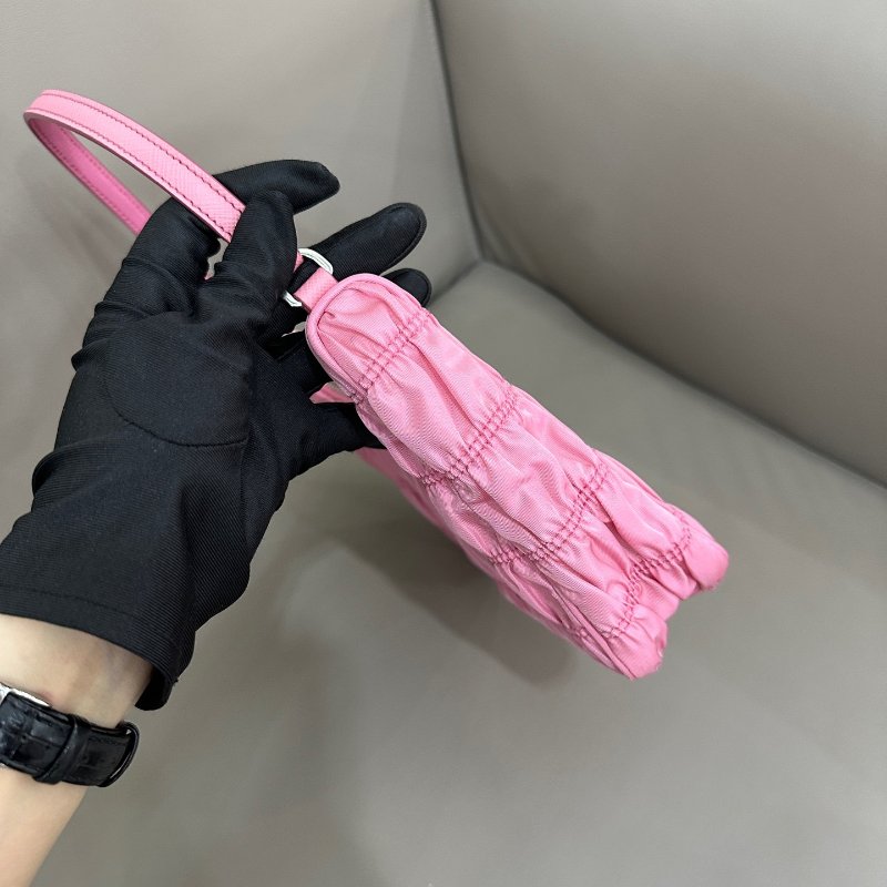 Prada 尼龍hobo腋下包 手提包 尼龍材質 22*16cm 98新配件塵袋-2