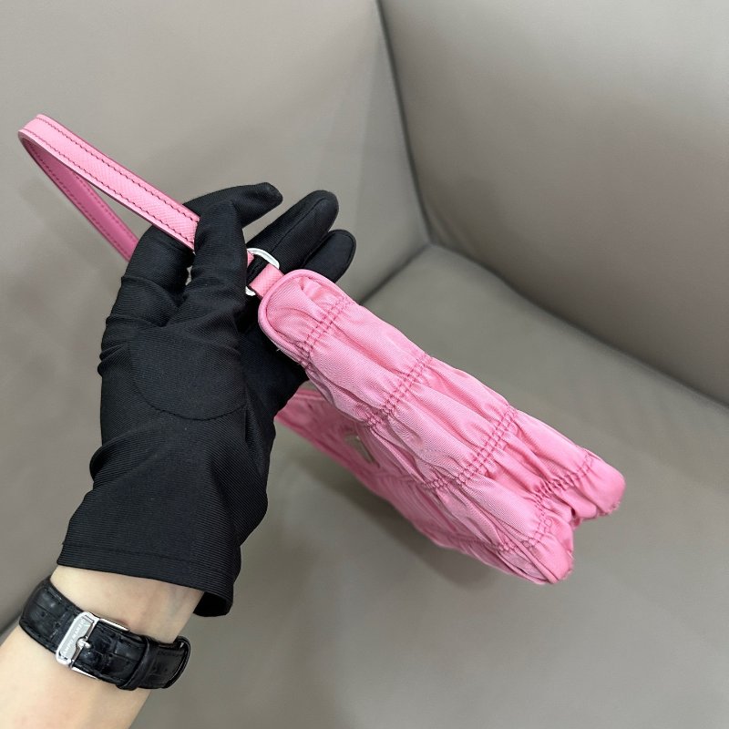 Prada 尼龍hobo腋下包 手提包 尼龍材質 22*16cm 98新配件塵袋-3
