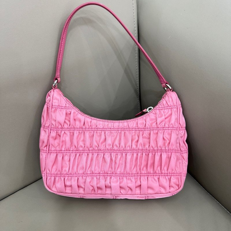 Prada 尼龍hobo腋下包 手提包 尼龍材質 22*16cm 98新配件塵袋-5