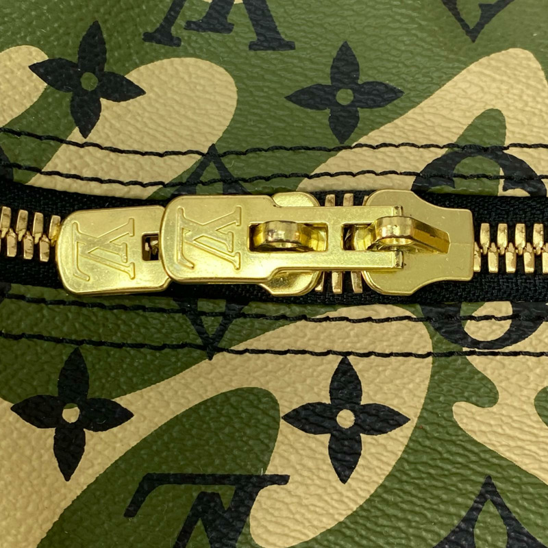 △ LOUIS VUITTON 路易·威登 Green Coated Canvas Monogramouflage Keepall Bandoulie 55 Takashi Murakami Boston Bag 綠色塗層帆布經典老花迷彩波士頓包 M95774-267010864-11