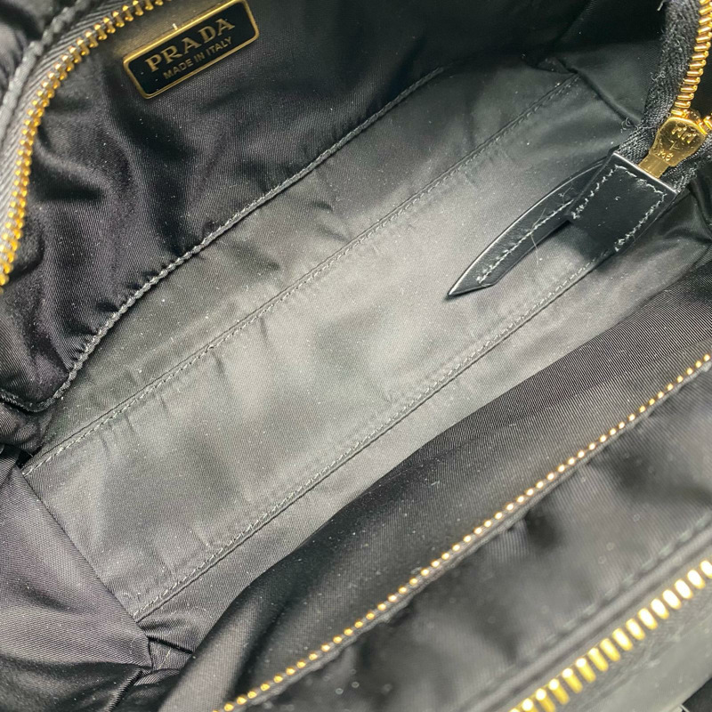 △ PRADA 普拉達 Black Re-Nylon Explore Shoulder Bag 黑色再生尼龍肩背包 1BD394-267010815-10