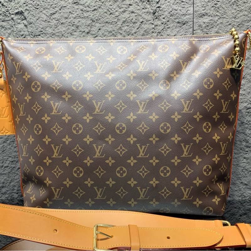 99新 Louis Vuitton/路易威登 vagabond hobo 手袋流浪包 斜挎包,芯片款,尺寸38*36-1