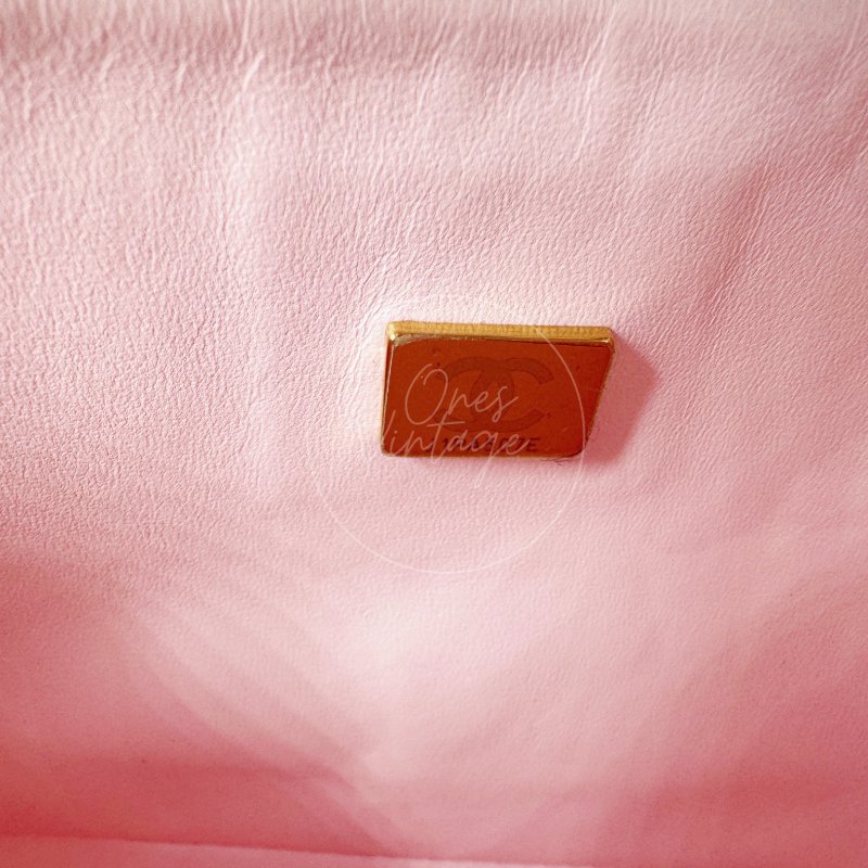 中古 Chanel 香奈兒 荔枝紋 22A系列 粉色小款經典雙層 23公分 翻蓋包-26