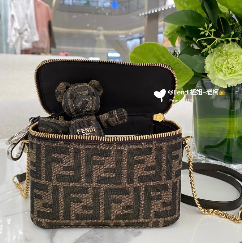 Fendi vanity 老花小盒子#在台現貨#立刻出貨-1
