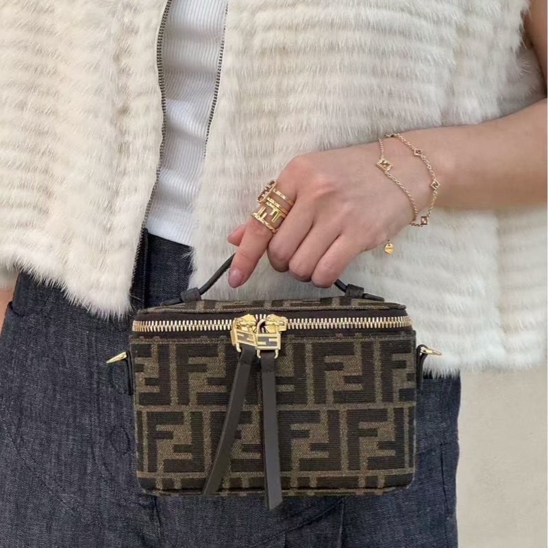 Fendi vanity 老花小盒子#在台現貨#立刻出貨-2