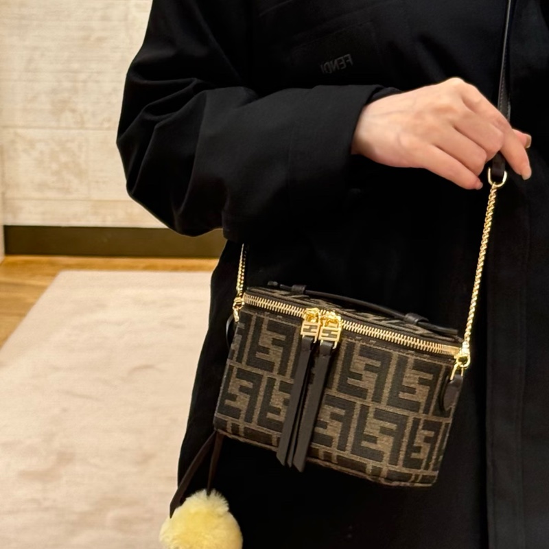 Fendi vanity 老花小盒子#在台現貨#立刻出貨-5