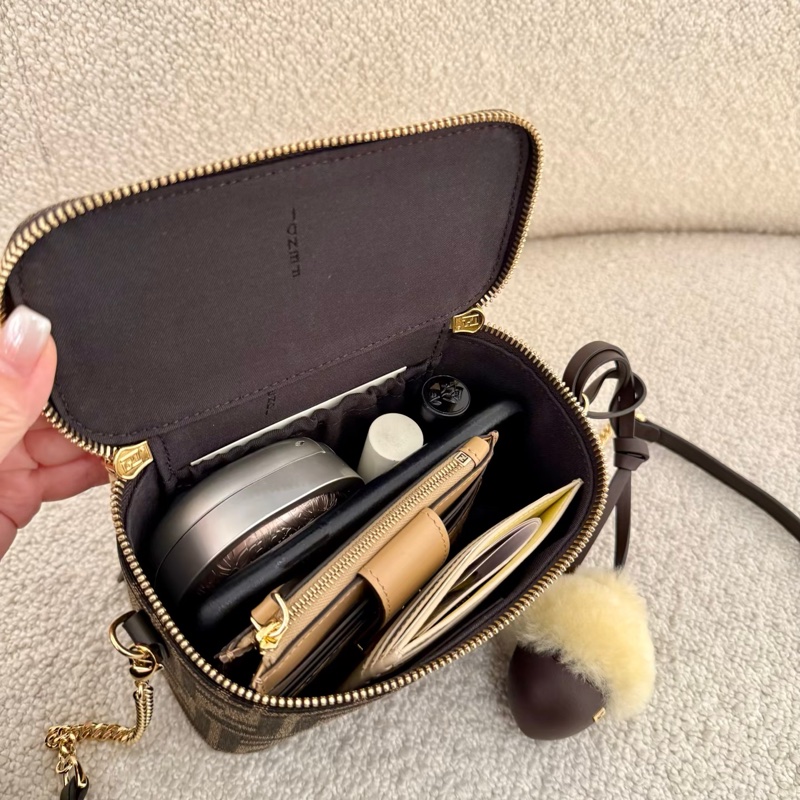 Fendi vanity 老花小盒子#在台現貨#立刻出貨-7