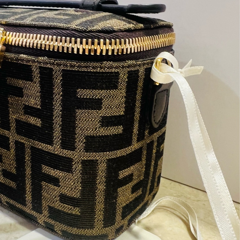 Fendi vanity 老花小盒子#在台現貨#立刻出貨-13