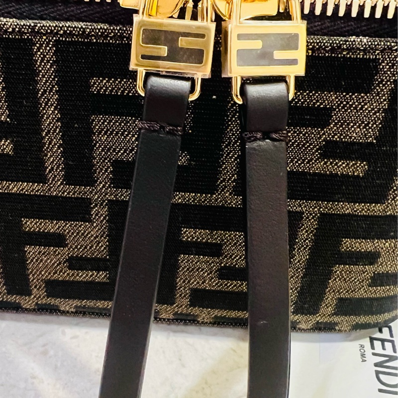 Fendi vanity 老花小盒子#在台現貨#立刻出貨-14
