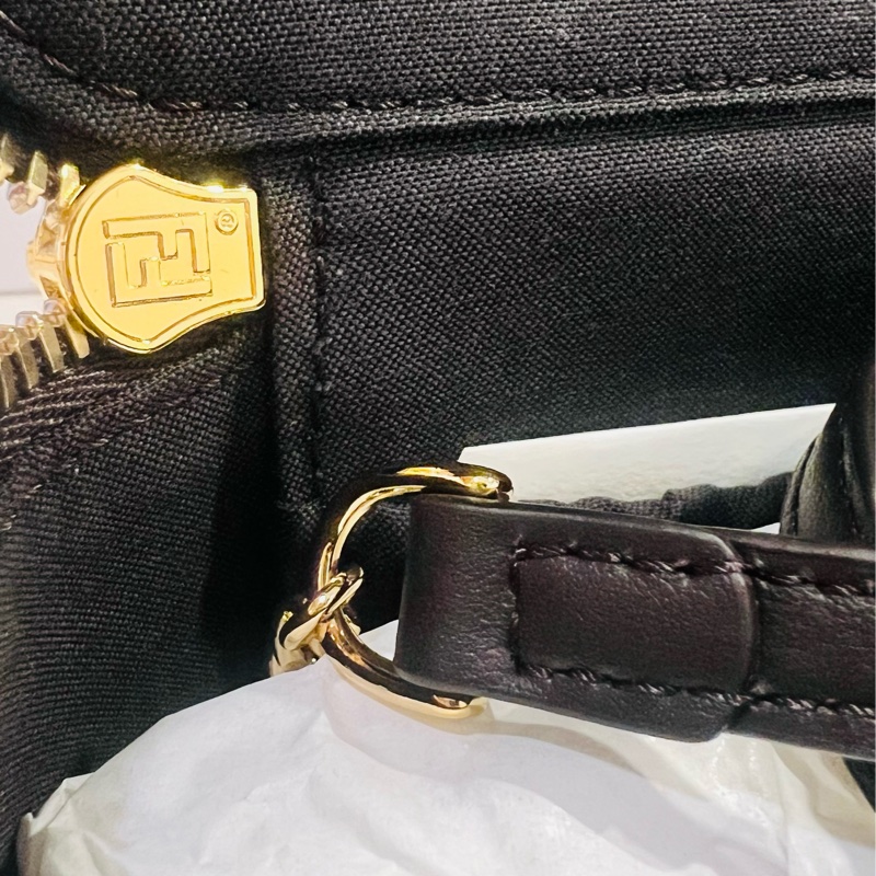 Fendi vanity 老花小盒子#在台現貨#立刻出貨-20
