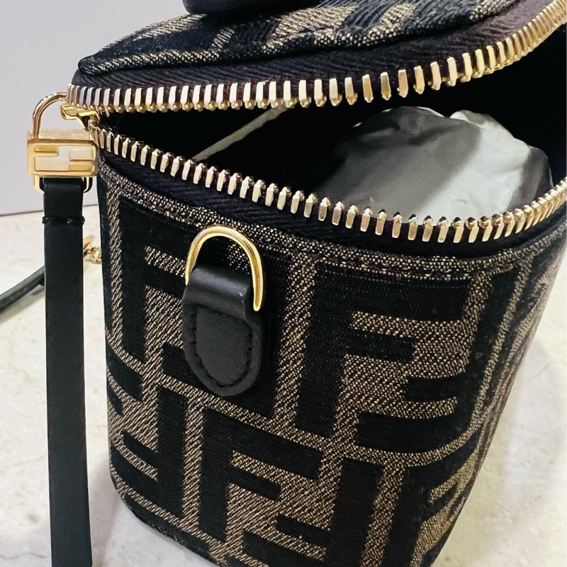 Fendi vanity 老花小盒子#在台現貨#立刻出貨-23