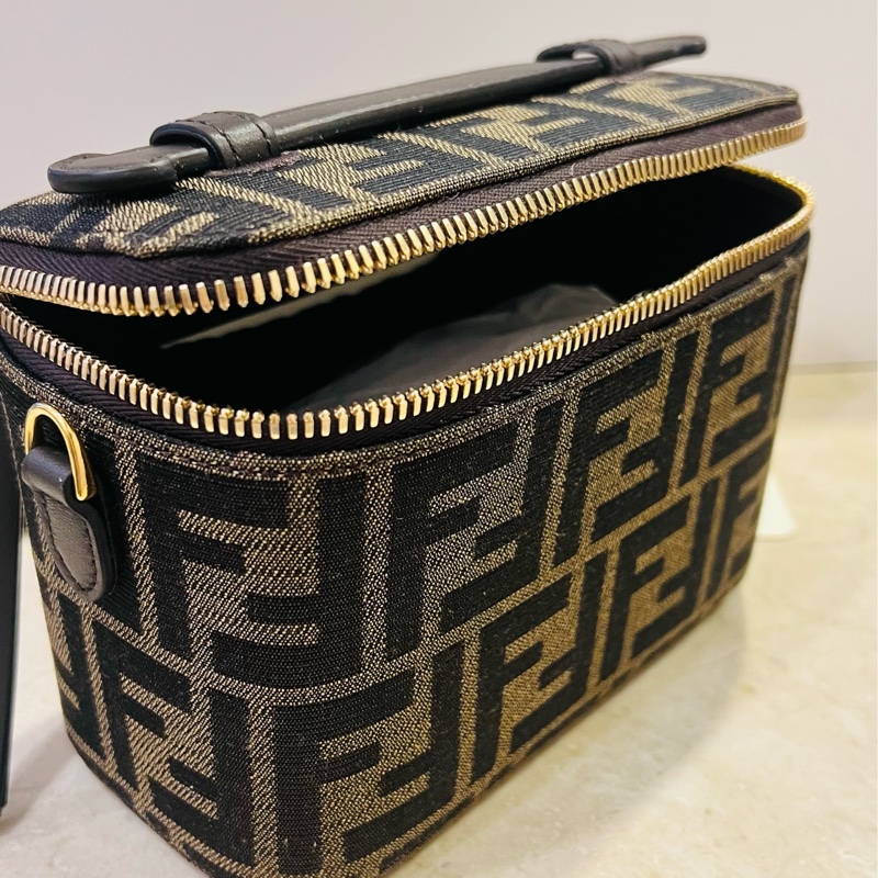 Fendi vanity 老花小盒子#在台現貨#立刻出貨-24