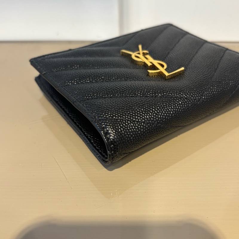 YSL 黑荔枝牛皮對開4卡短夾-4