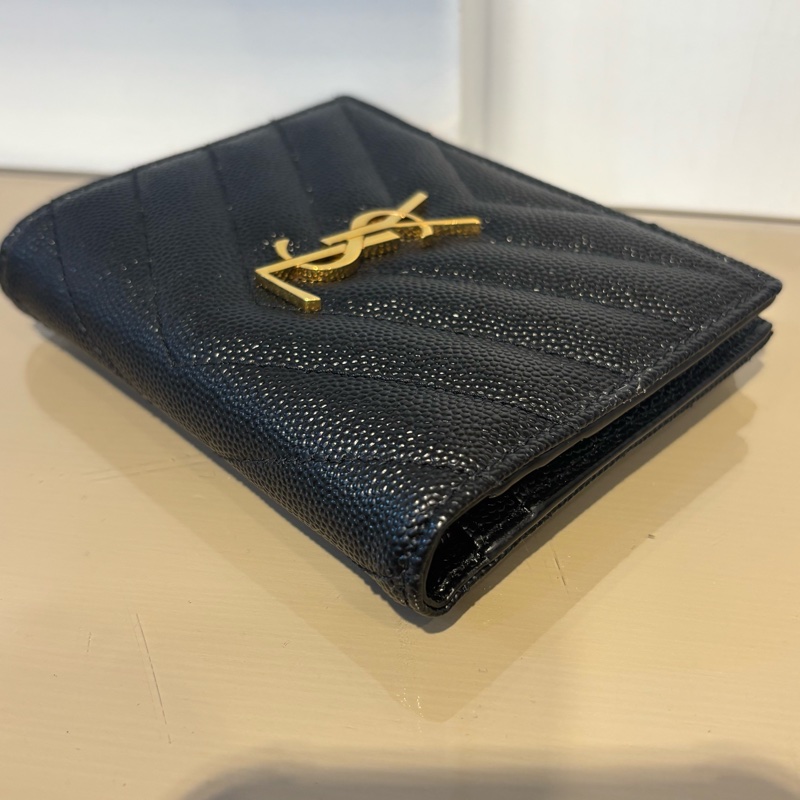 YSL 黑荔枝牛皮對開4卡短夾-5