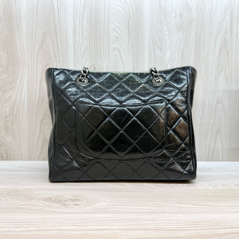 Chanel🖤黑銀油蠟牛皮肩背包A92373-2