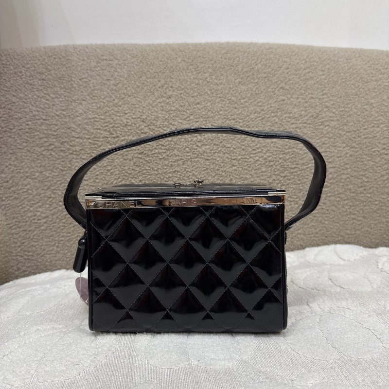 中古 Chanel 香奈兒 復古 黑色漆皮化 妝箱手提包-0