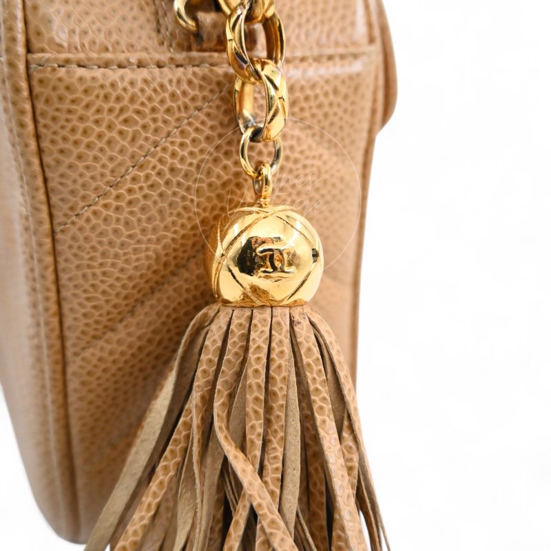 中古 Chanel 香奈兒 米色 荔枝紋/魚子醬皮革 V紋流蘇 迷你相機包-17
