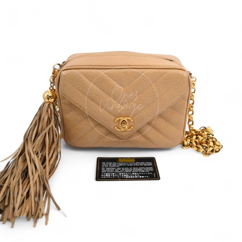 中古 Chanel 香奈兒 米色 荔枝紋/魚子醬皮革 V紋流蘇 迷你相機包-19
