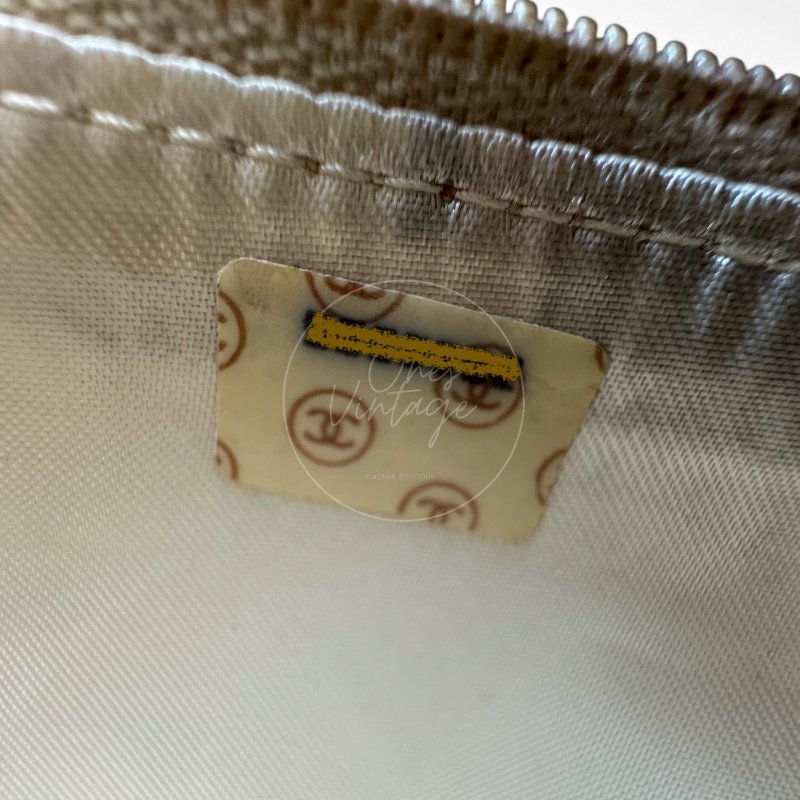 中古 Chanel 香奈兒 米色 荔枝紋/魚子醬皮革 V紋流蘇 迷你相機包-23