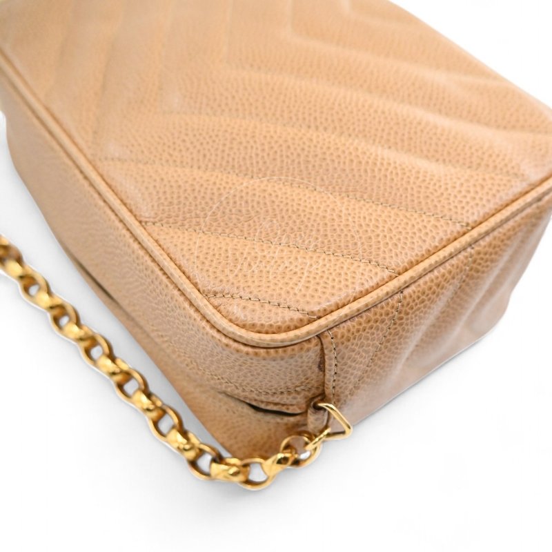 中古 Chanel 香奈兒 米色 荔枝紋/魚子醬皮革 V紋流蘇 迷你相機包-31
