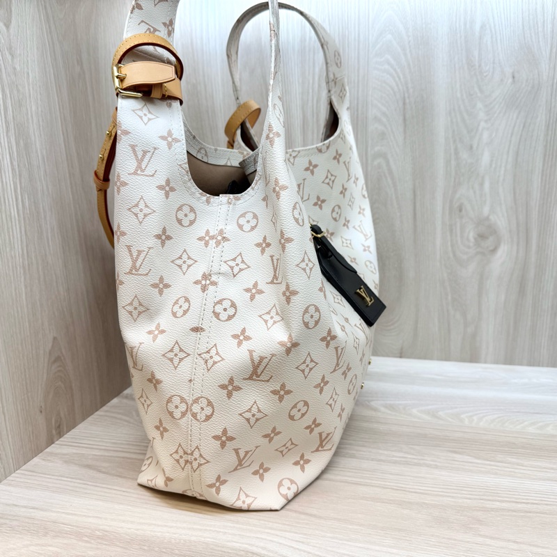 LV白拼原花撞色Atlantis包M24409-4