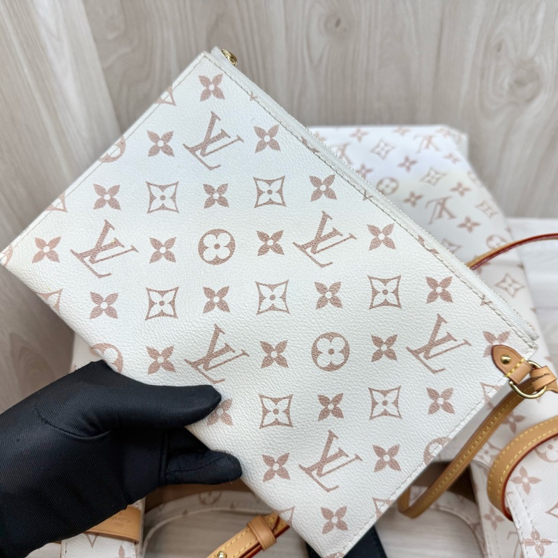 LV白拼原花撞色Atlantis包M24409-9