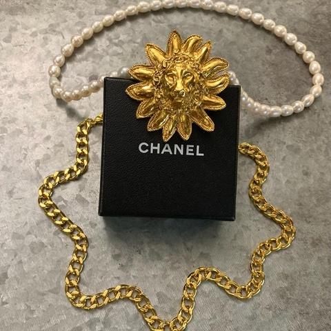 中古香奈兒獅子頭心口針 Chanel Vintage Lion Head Brooch With CC Logo