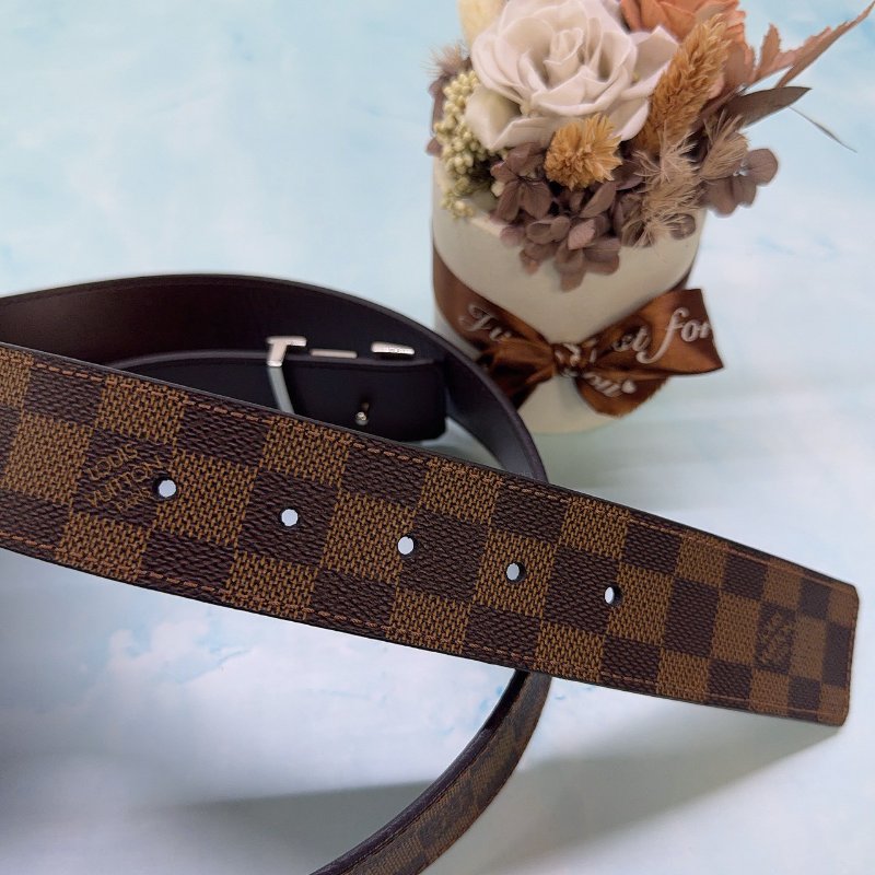 LV Initiales經典棋盤格雙面皮帶-3