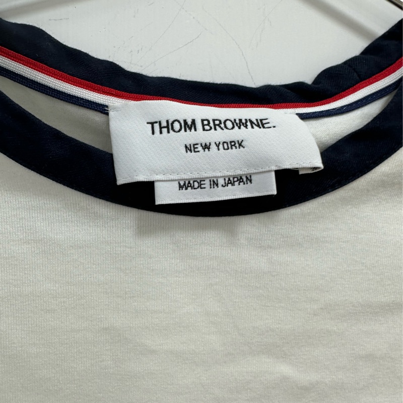 THOM BROWNE湯姆布朗黑邊圓領常規T卹 簡單隨意款～尺寸38-2