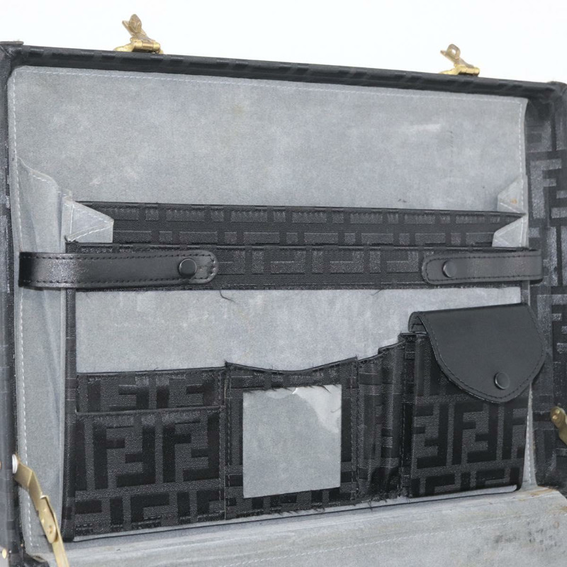 【日本直送】FENDI Zucca 帆布旅行箱黑色正品 179960A-9