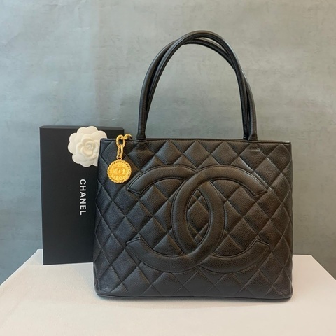 CHANEL 經典黑色菱格金幣托特包