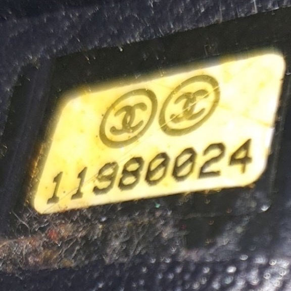 CHANEL 經典黑色菱格金幣托特包-9