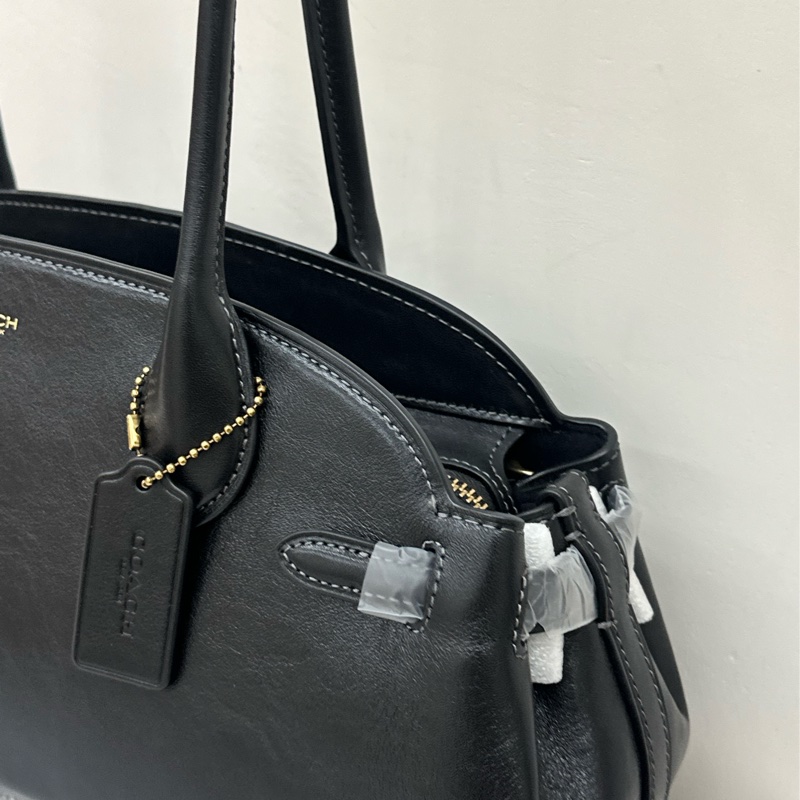 全新COACH Empire Carryall 34 金屬品牌徽標拉鍊開合 釉面皮革 單肩包 大號 黑色-1