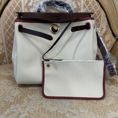 Hermes 馬鞍紅拚米帆布金釦Herbag31