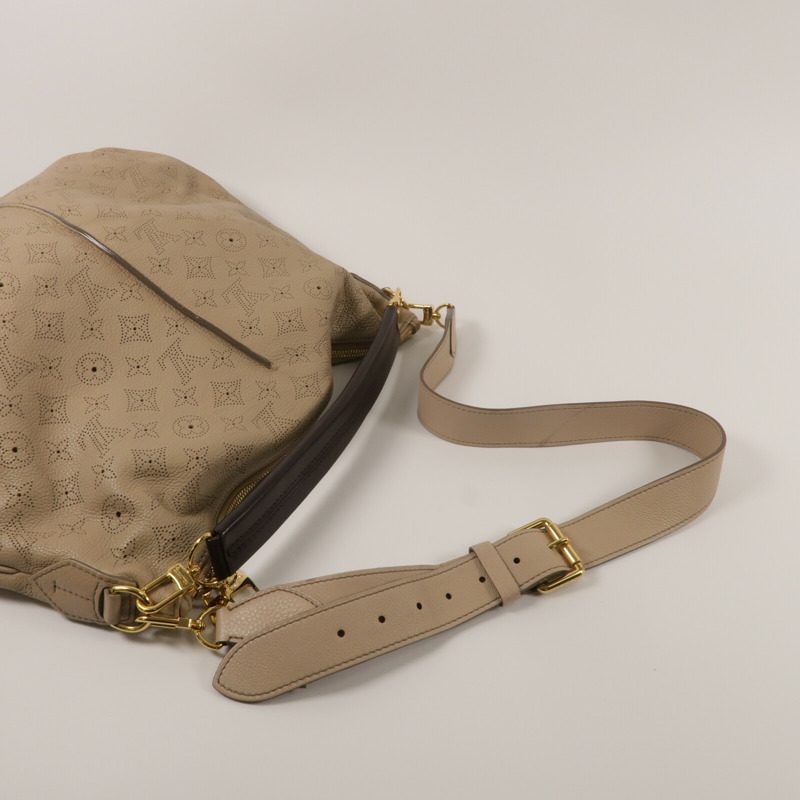 LOUIS VUITTON Mahina Selene MM-11