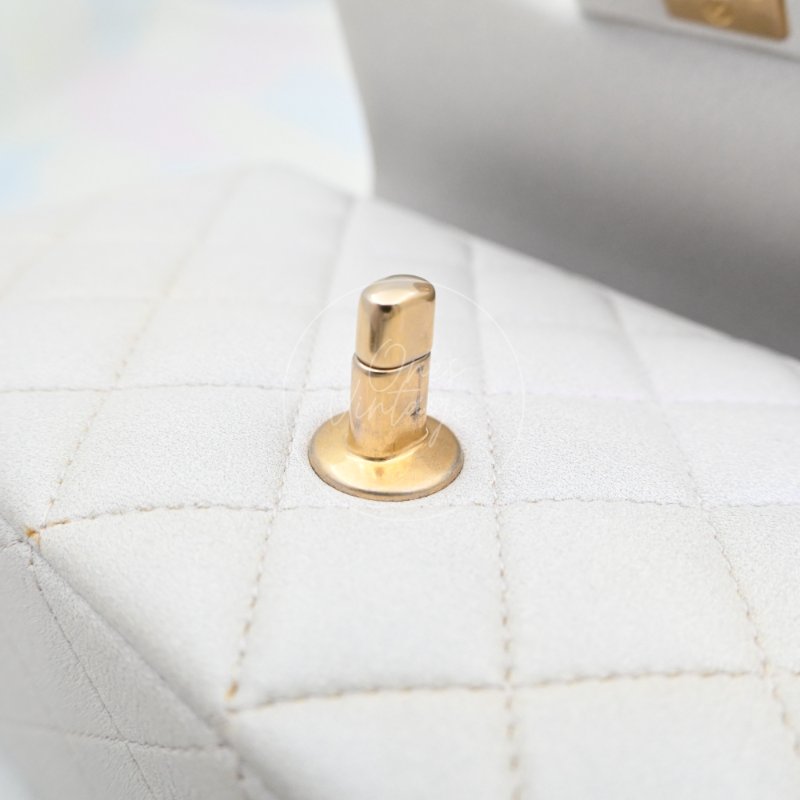 中古 Chanel 香奈兒 Classic Flap系列 珍珠色 荔枝紋/魚子醬紋路 方胖子 小包附提把 手把-22