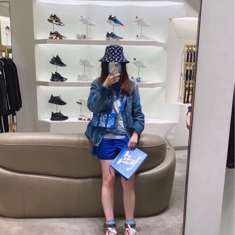 LV运动板鞋-4