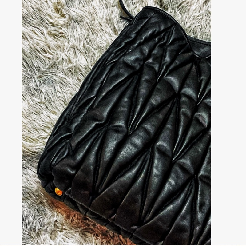 Miumiu黑色皺摺托特包 購物包 肩包 手提包-4