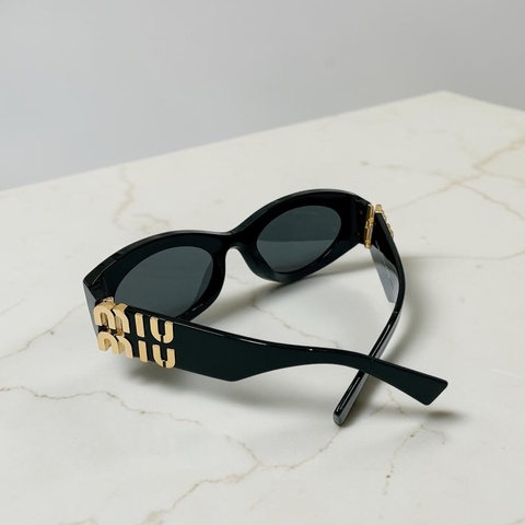 莉亞精品♡MIU MIU 11W 墨鏡 二手