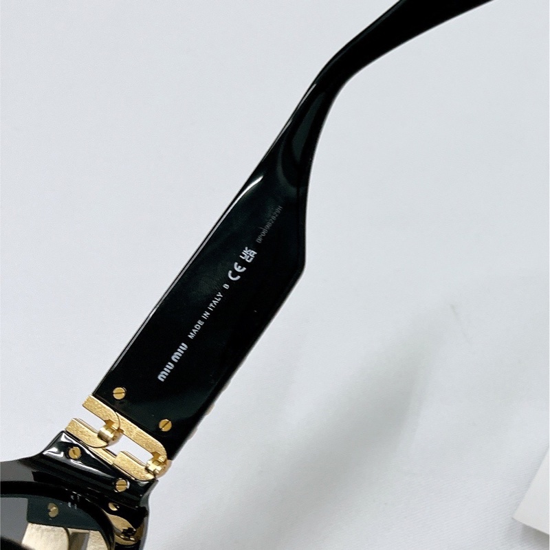 莉亞精品♡MIU MIU 11W 墨鏡 二手-9