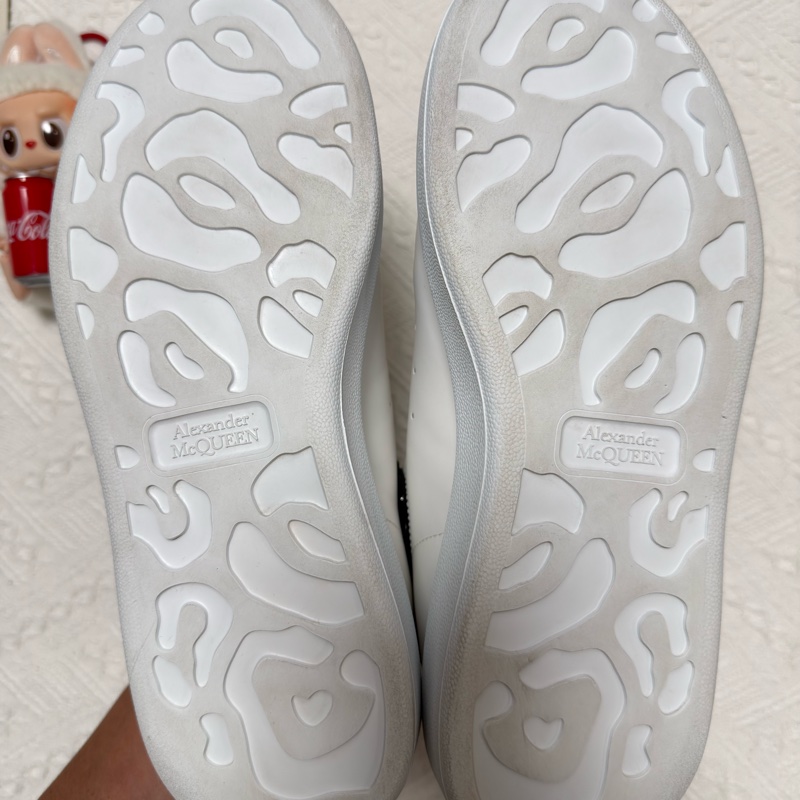 Alexander McQueen 麥昆 黑尾鉚釘裝飾牛皮休閒鞋-7
